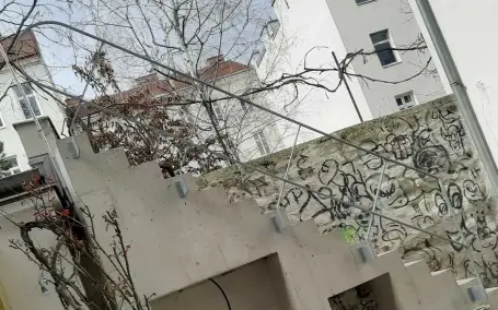 Pulverbeschichtetes Stahlgeländer für Außentreppe im Innenhof