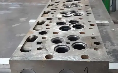 Reparatur und Schweißarbeit an Motorblock von Schlosserei Knopfhart