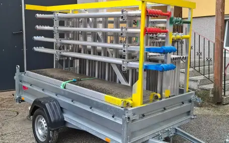 Maßgefertigter Transportanhänger für Gerüstteile von Schlosserei Knopfhart